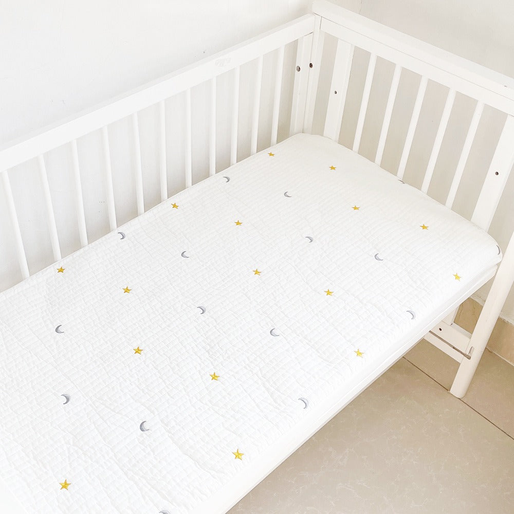 Baby fitted sheet pure cotton plus cotton sheets ins Japanese and Korean style quilted embroidered newborn sheets autumn and winter children&