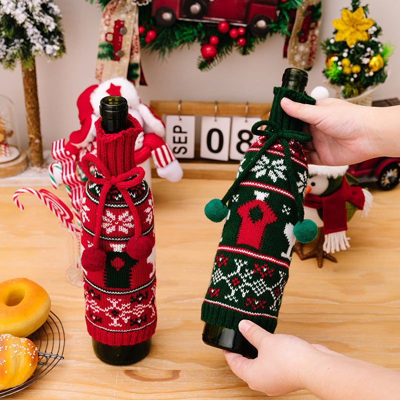 Christmas decoration items, knitted sweaters, wine bottle covers, bow ties, wool balls, red wine covers, bar decoration wine covers