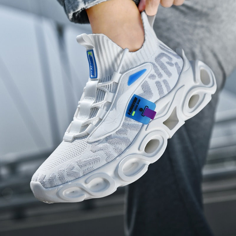 Fashionable new casual shoes, running shoes fly woven outer wear, knife edge shoes, comfortable sports shoes, trendy men&