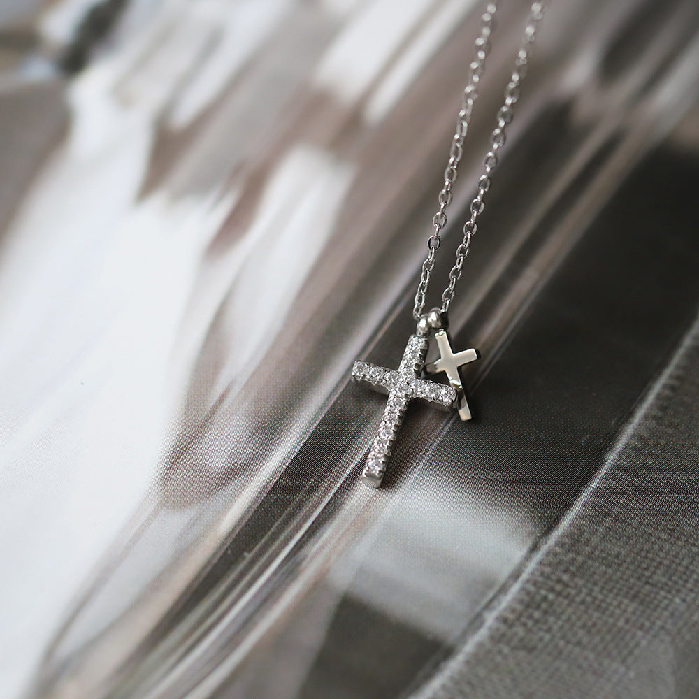 Full diamond hip-hop fashion cross necklace with micro inlaid collarbone chain titanium steel silver non fading women&