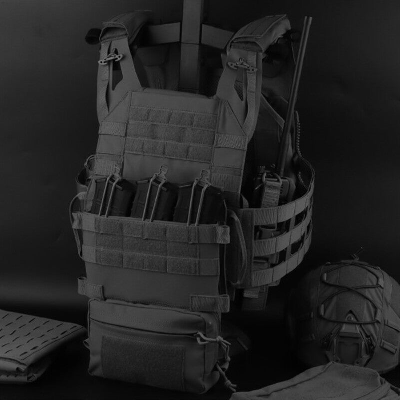 R Series JPC 3.0 Assault Tactical Set, Quick-Release, for Airsoft &amp; Hunting, with Pouch.