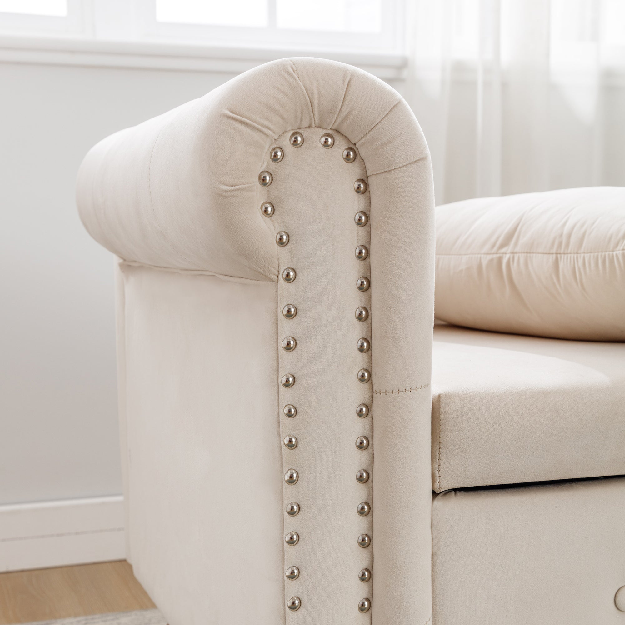 Beige Chaise Lounge Indoor Velvet Lounge Chair for Bedroom with Storage &amp; Pillow Modern Upholstered Rolled Arm Chase Lounge