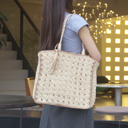 Square tassel single shoulder grass woven bag small fresh hollow handmade grass woven bag women&