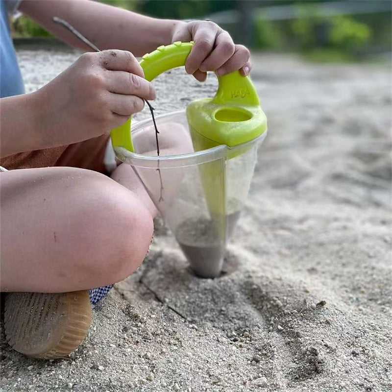 Outdoor family sand hopper with overflow – for beach sand play &amp; garden irrigation.