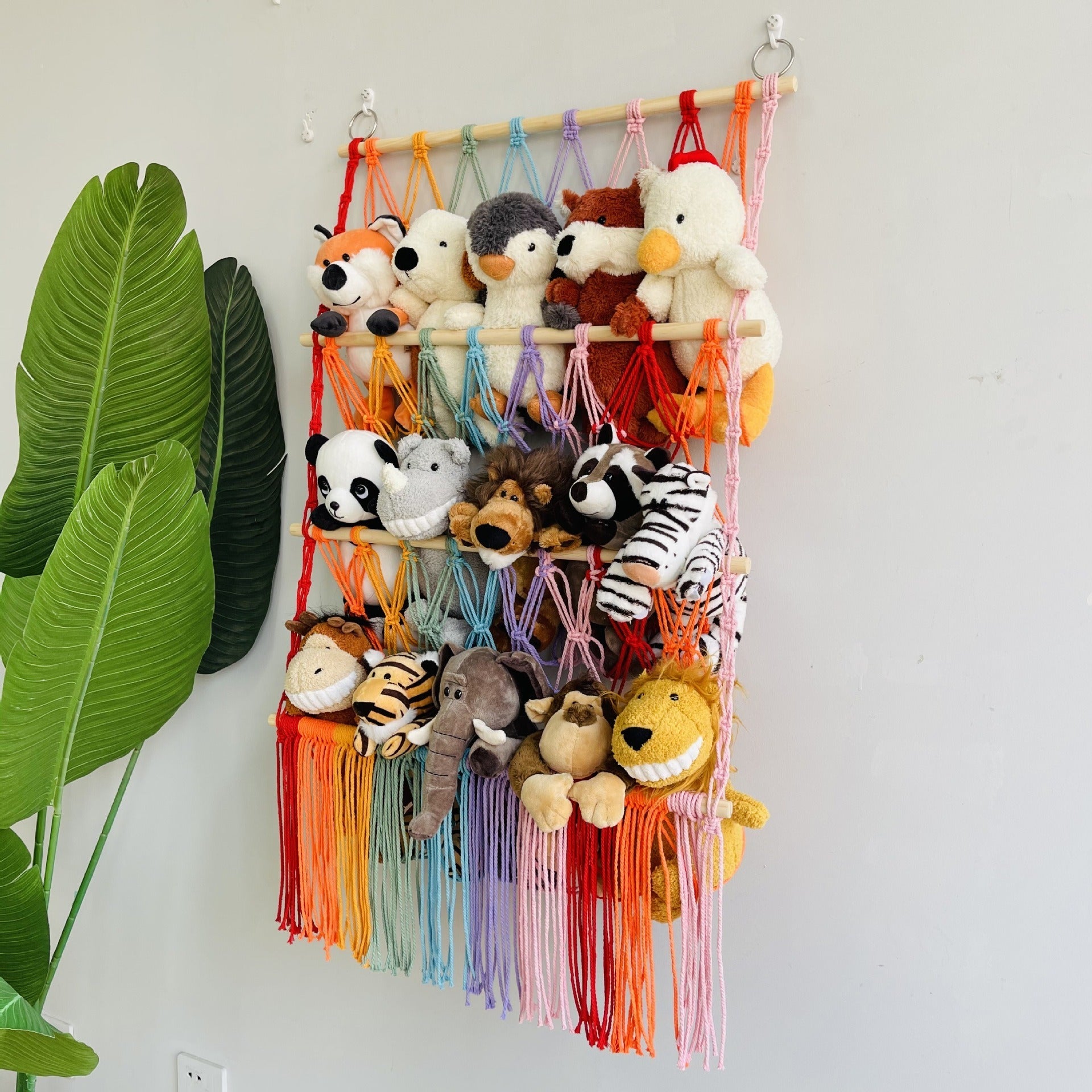 Simple decoration of shelves for children&
