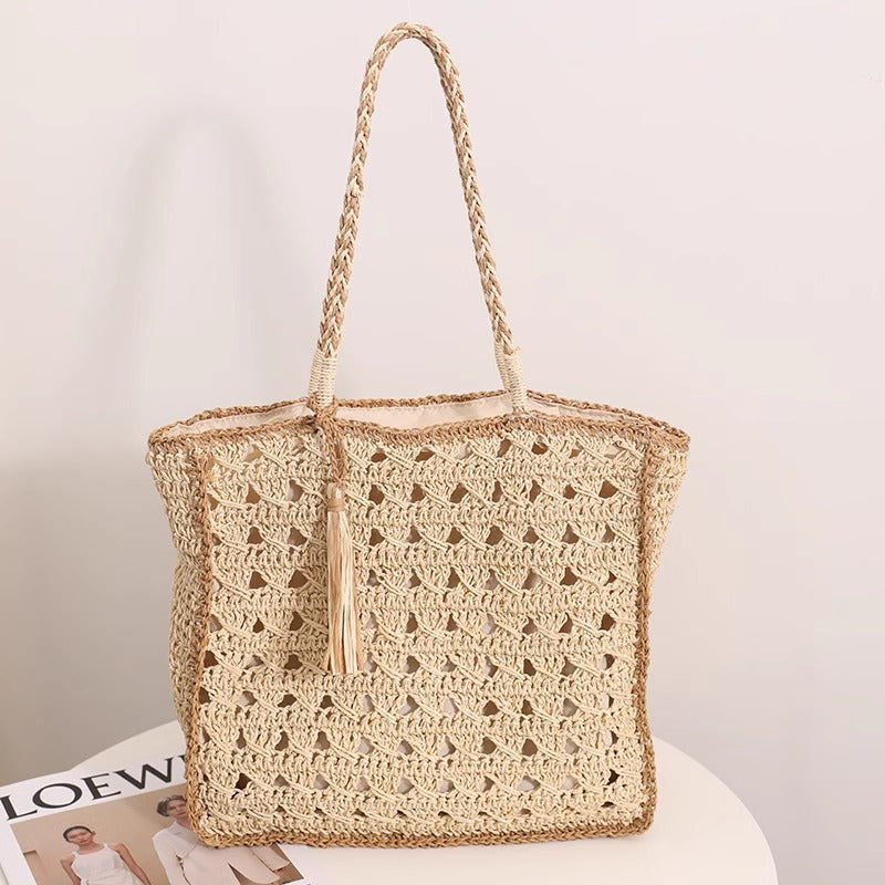 Square tassel single shoulder grass woven bag small fresh hollow handmade grass woven bag women&