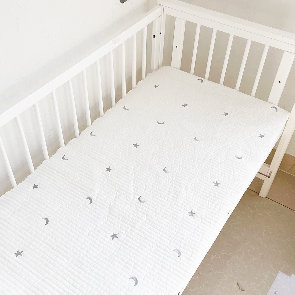 Baby fitted sheet pure cotton plus cotton sheets ins Japanese and Korean style quilted embroidered newborn sheets autumn and winter children&