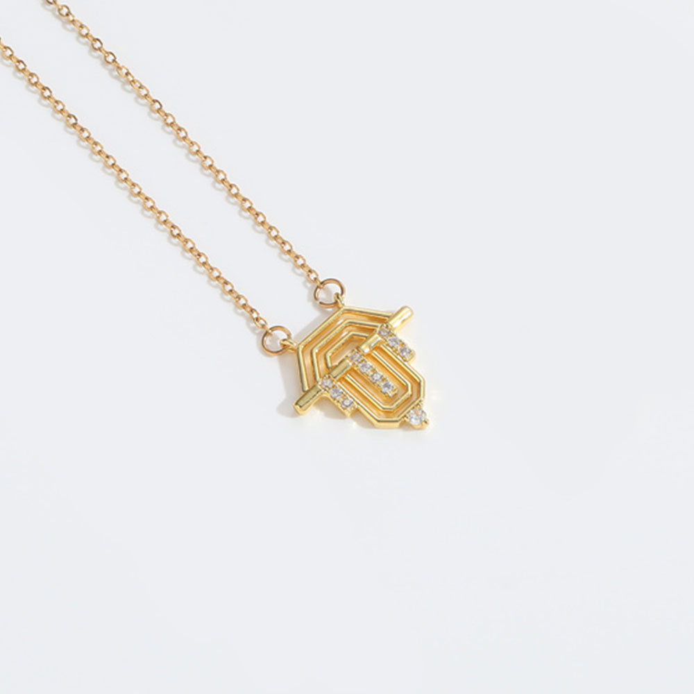 Roman retro flag design pendant necklace for women&