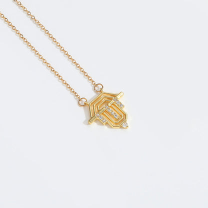 Roman retro flag design pendant necklace for women&