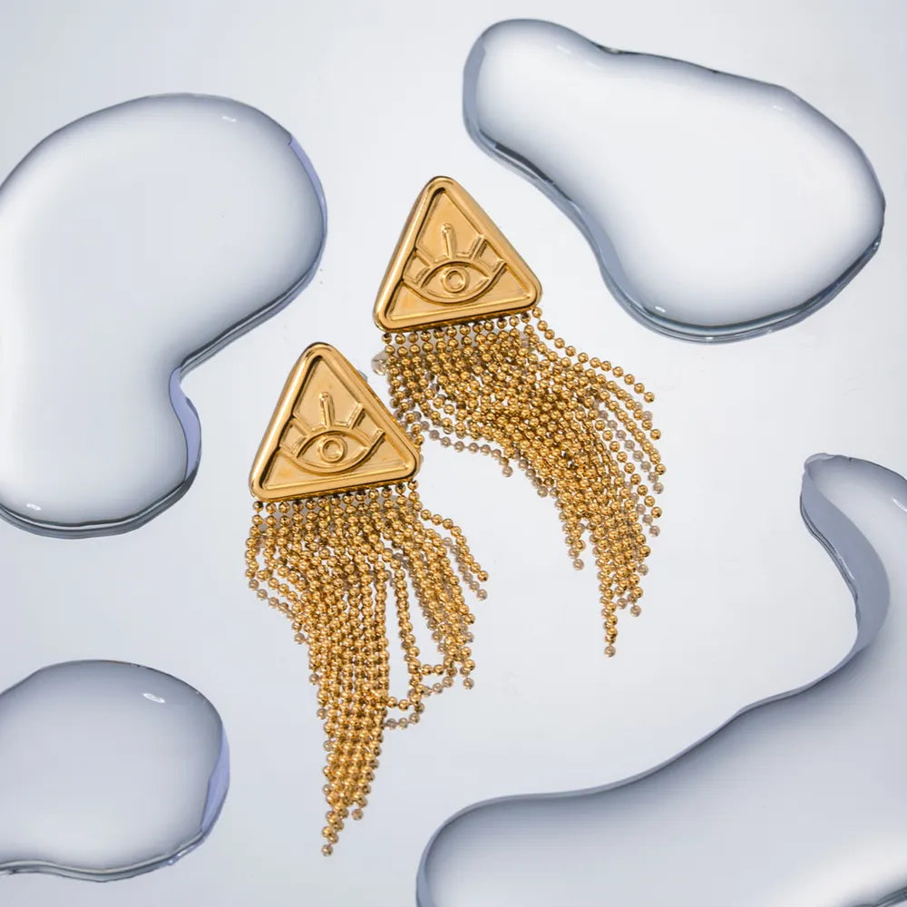 Triangular relief devil&