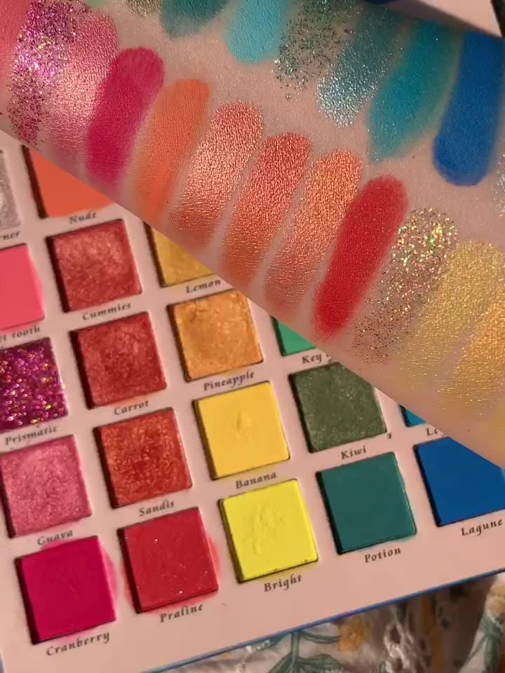 30-Color Glitter Eyeshadow Palette