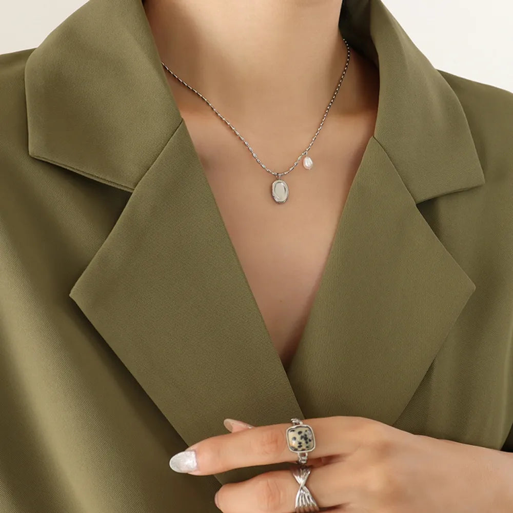 Elliptical brand niche commuting fashion titanium steel necklace women&