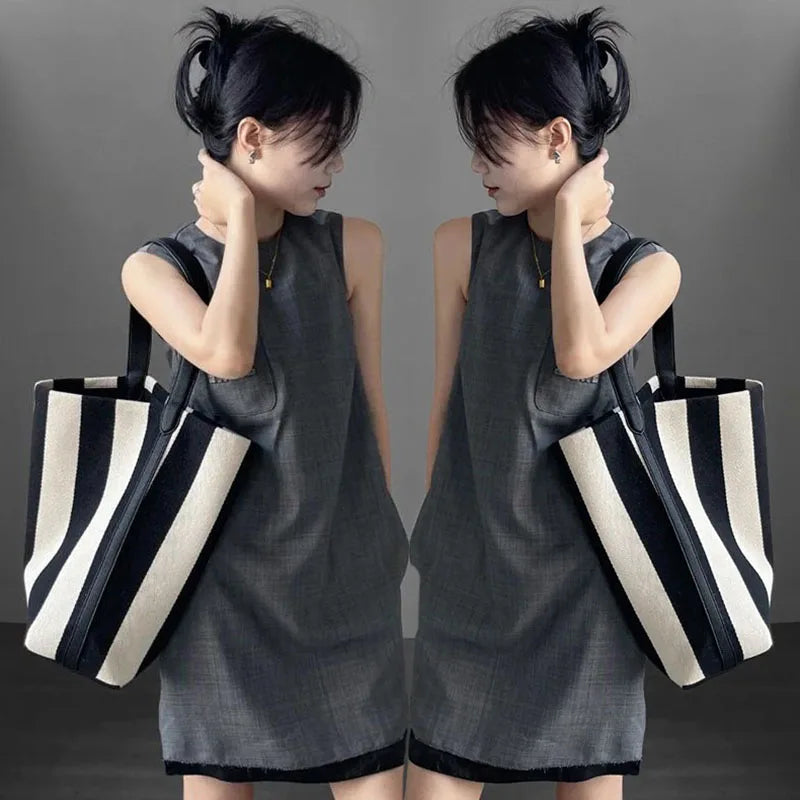 Black and white contrasting wide shoulder strap women&