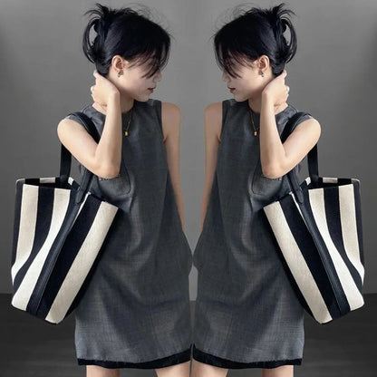 Black and white contrasting wide shoulder strap women&