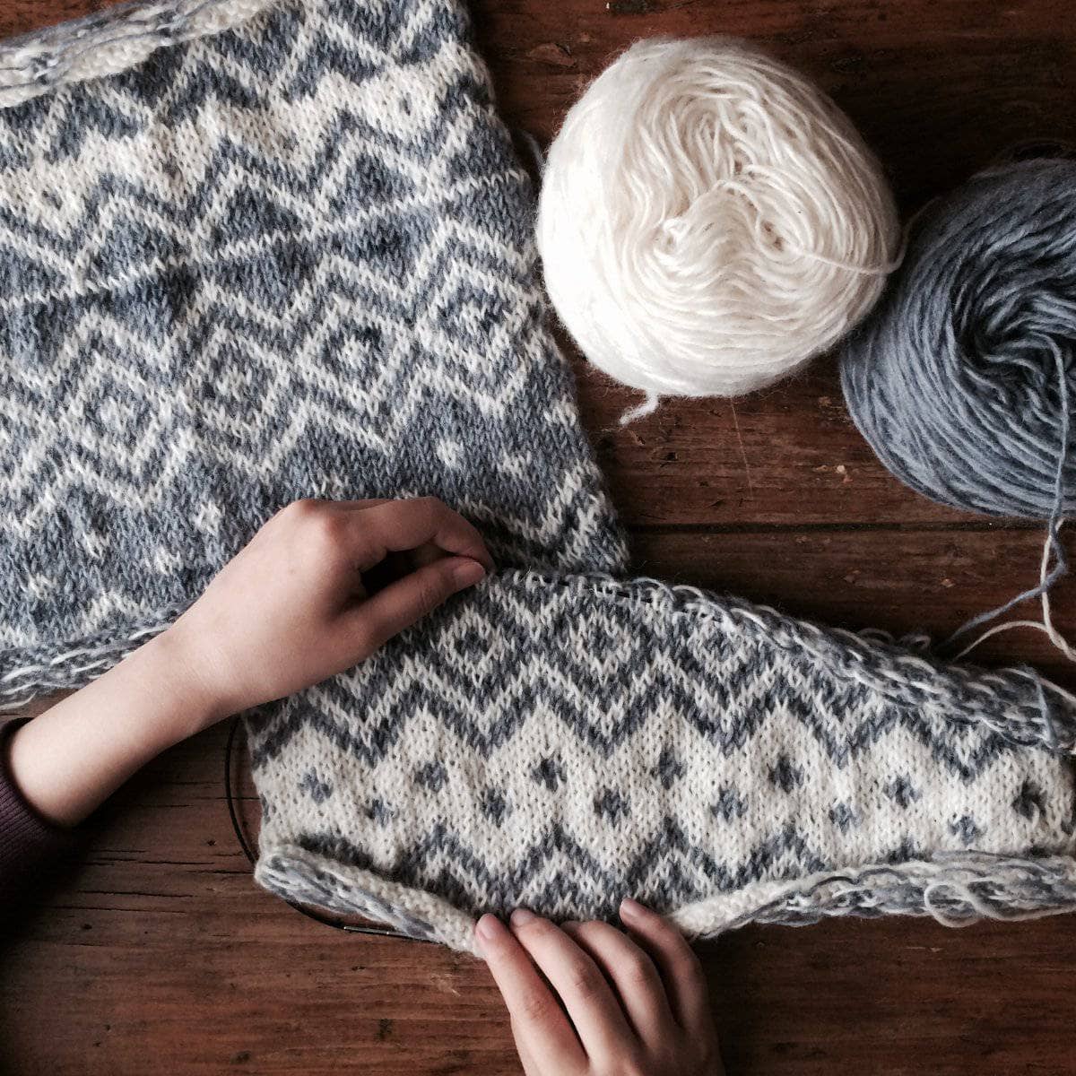 The Bjerge Pillow Knit Kit