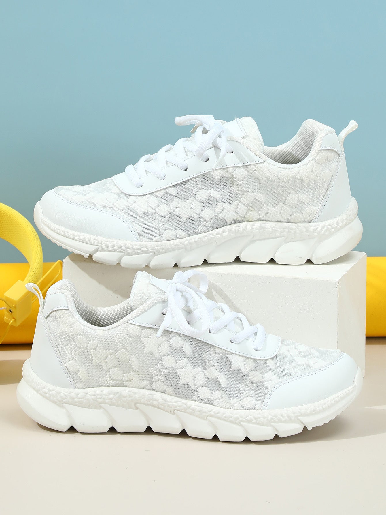 White shoes breathable lightweight casual sports women&
